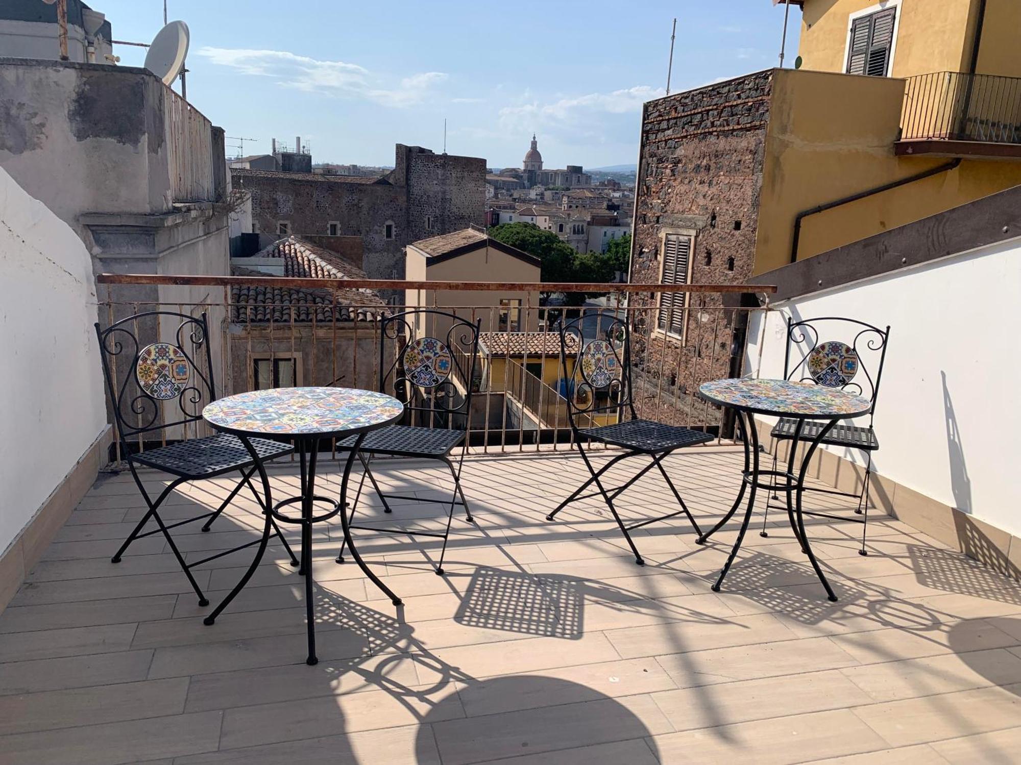 Ursino Castle Terrace Residence Catania Bagian luar foto