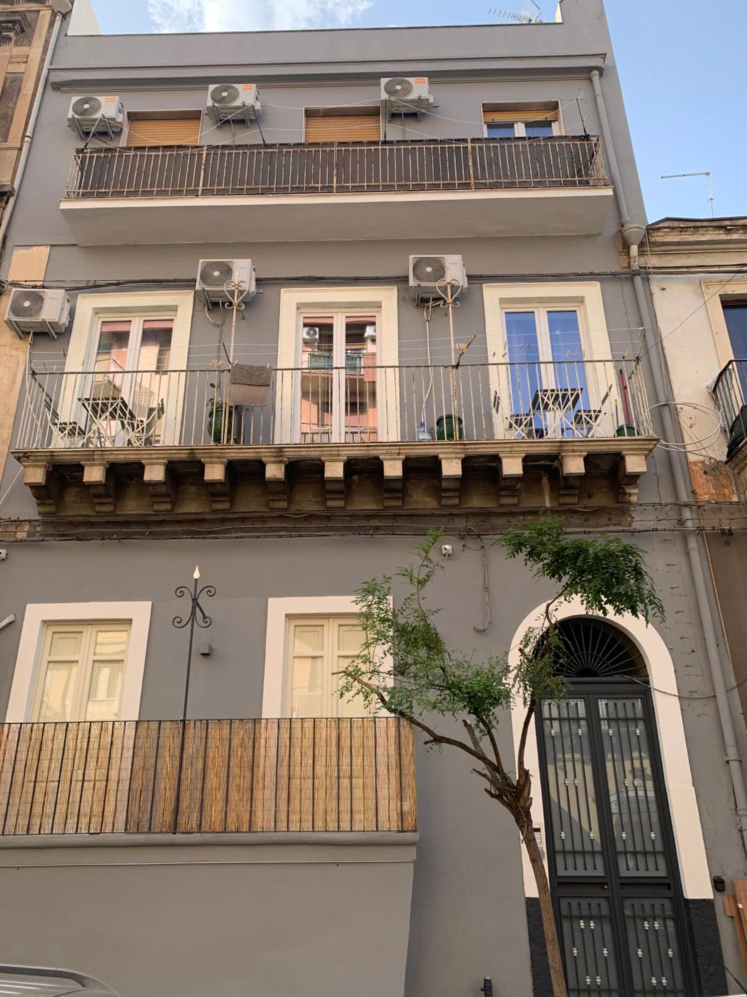 Ursino Castle Terrace Residence Catania Bagian luar foto